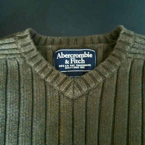 Abercrombie & Fitch SZ M Olive Green Cotton Men's Muscle V-Neck Pullover Sweater - Picture 3 of 11